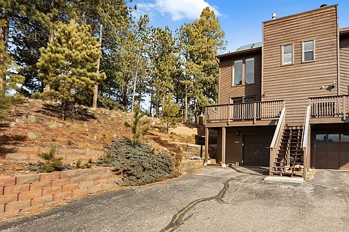590 Greenway Ct #A Photo 1 590 Greenway Ct #A Photo 1
