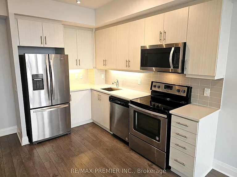 17 Zorra St #2101 — Photo 6