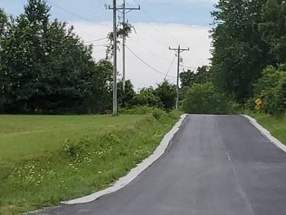 Exterior Neighborhood (street photo)