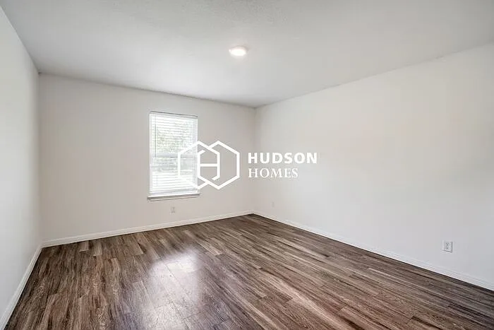 1718 Beacon St — Photo 7