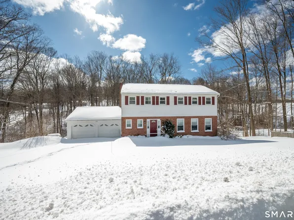 40 Middle River Road, Danbury, CT 06811
