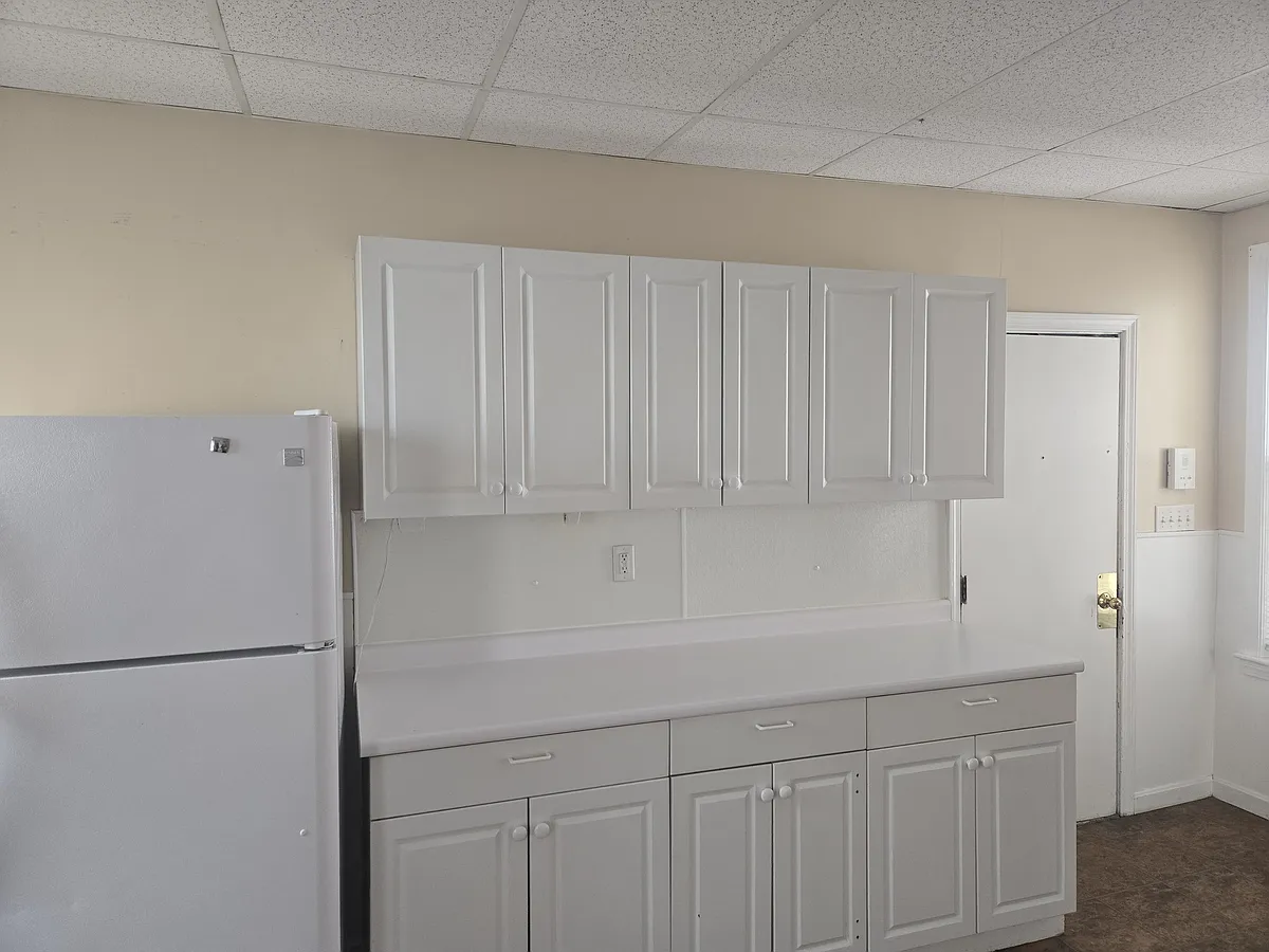 Building Photo - 495 Rimmon St #2