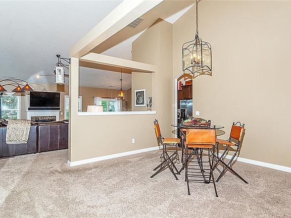 5th image of 9692 Brook Wood Dr