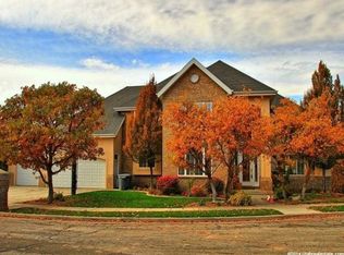 1129 E Woodbriar Cir, North Salt Lake, UT 84054