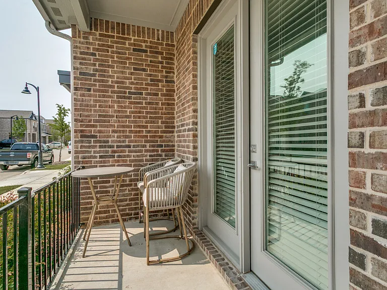 4265 Watson Way — Photo 6