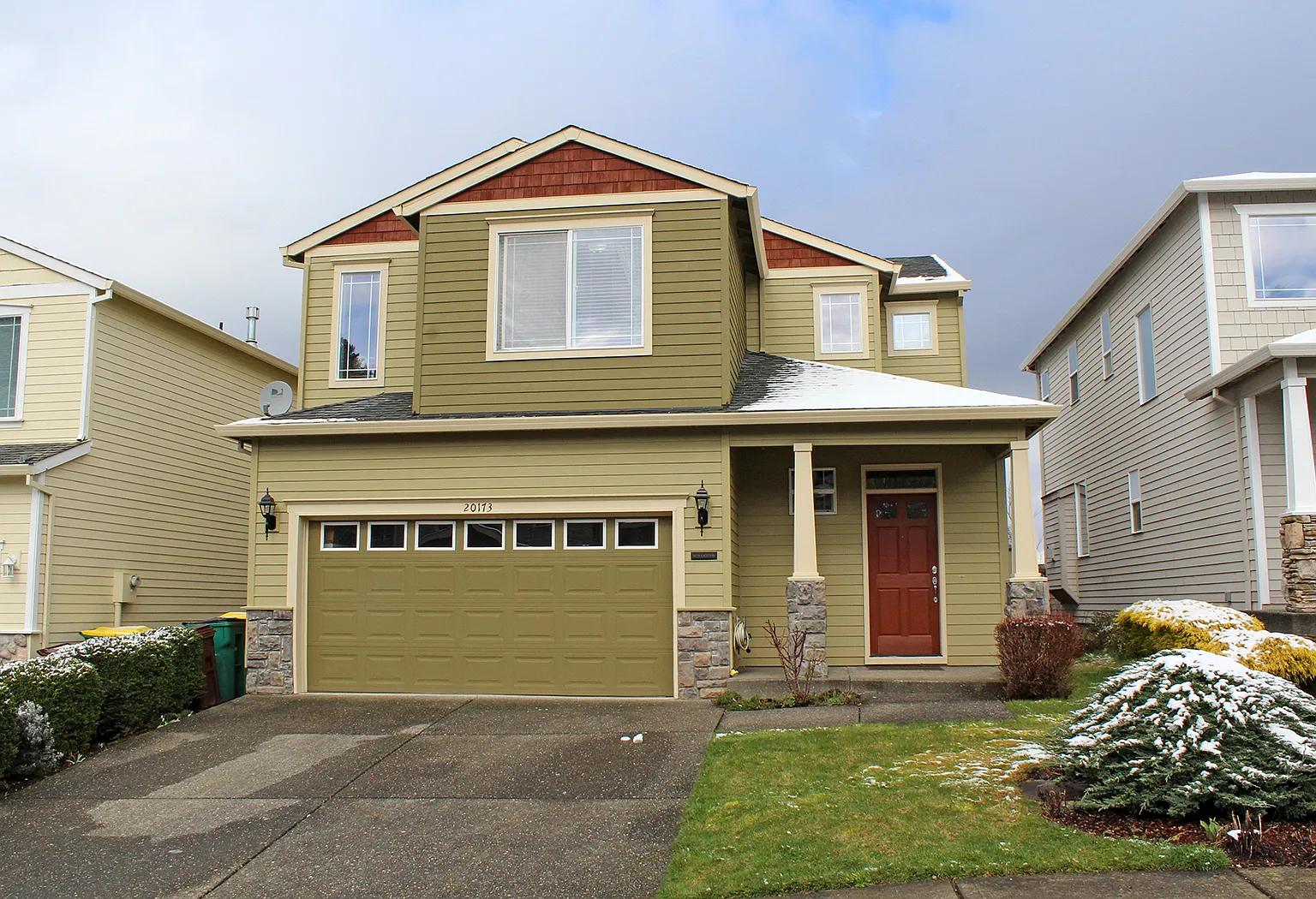 Lovely Modern 4 Bed, 2.5 Bath Beaverton Home Close to Nike/Intel — Photo 1