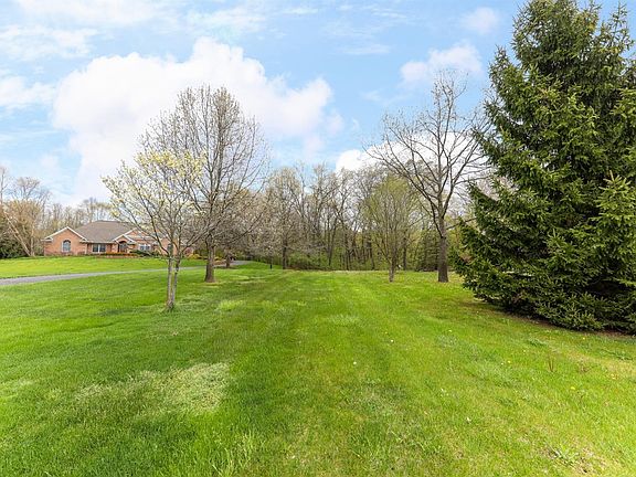 4th image of 5455 N Meadow Ct