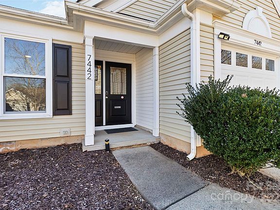 3rd image of 7442 Stone Mountain Ct