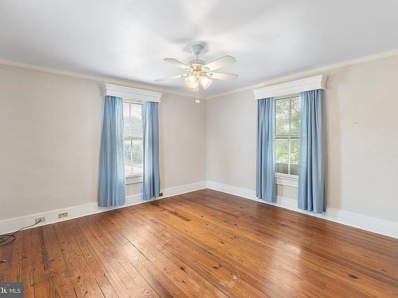 3rd image of 13623 1st St