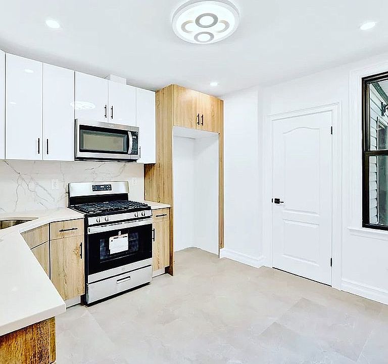 1st image of 118-22 225th St