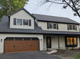 569 Boardman Cir, Bolingbrook, IL 60440