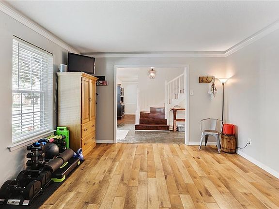 5th image of 3620 Post Oak Ave