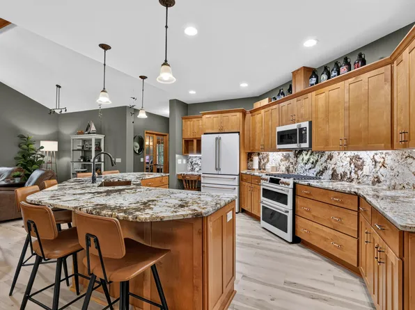 24773 Cove Trl, Nisswa, MN 56468