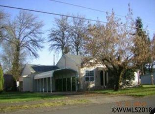 825 5th Ave, Sweet Home, OR 97386