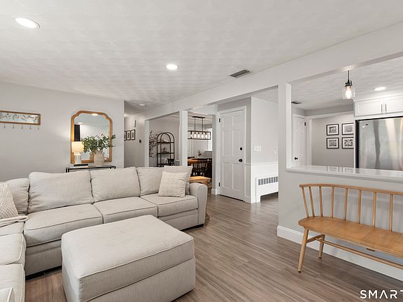 3rd image of 40 Vincent Drive