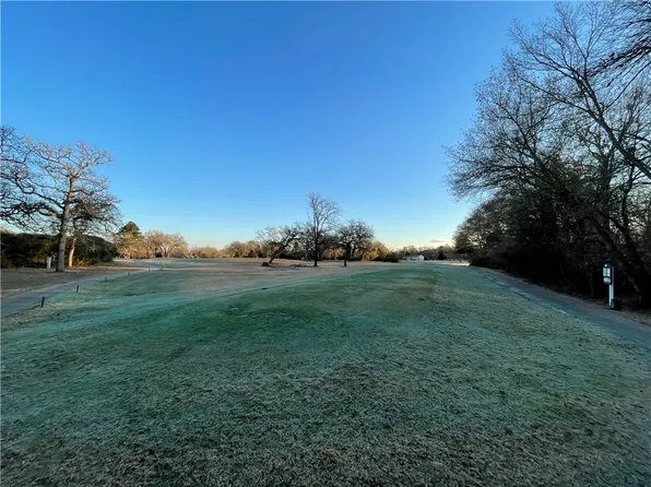 N Golfclub Dr, Normangee, TX 77871