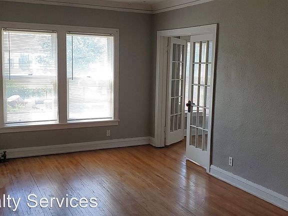 3rd image of 3715 Oakland Ave APT 2