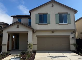 11172 N La Brisa Dr, Fresno, CA 93730