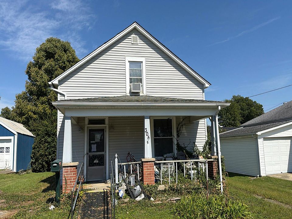 1st image of 304 W Plum St