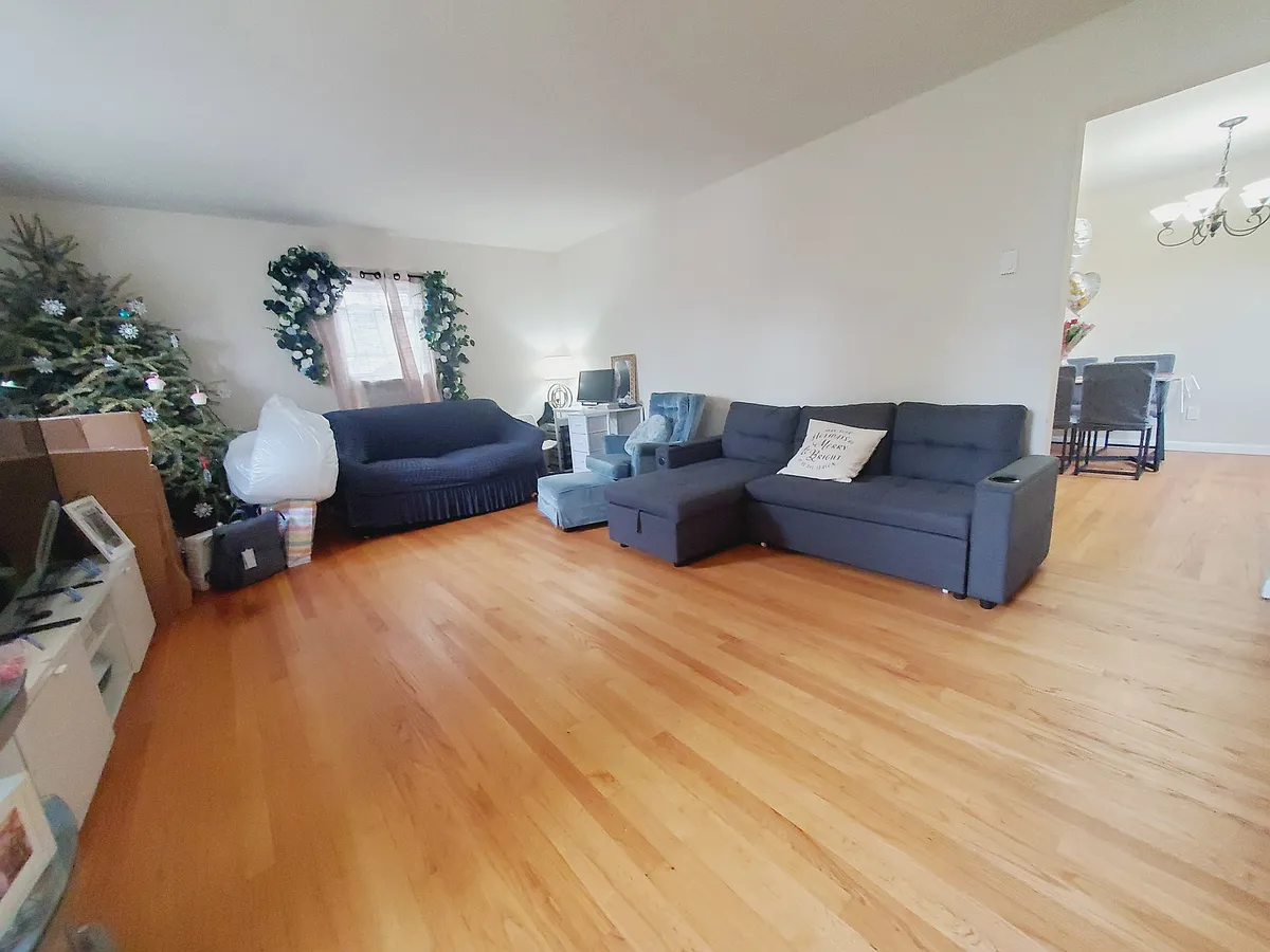 Building Photo - 76 Burwood Ave #2