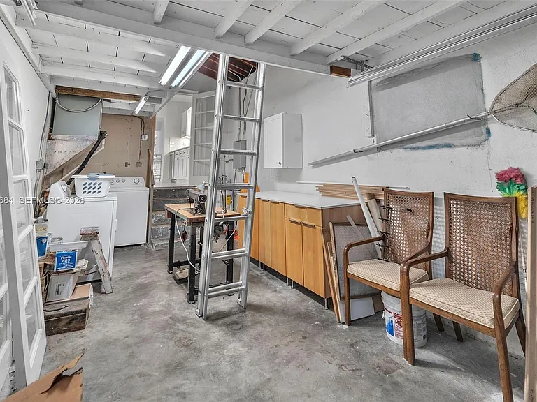 2420 SW 21st Ave — Photo 21