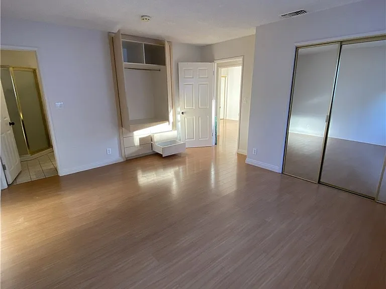 10535 Samoa Ave — Photo 13