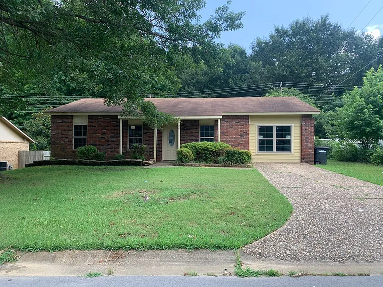 20 Creekdale Dr — Photo 1
