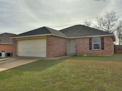 204 Deer Run Dr, Sanger, TX, 76266