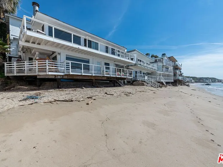 24942 Malibu Rd — Photo 2