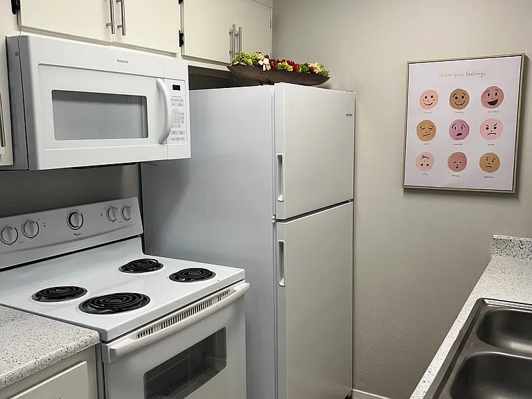 Jackson Way Apartments — Photo 4