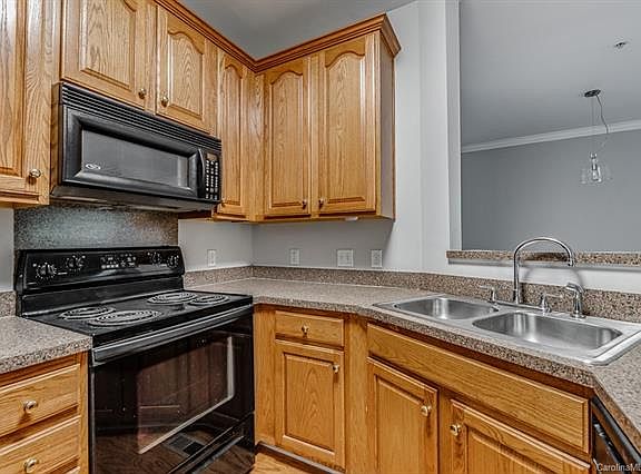 5th image of 3144 Walnut Park Dr