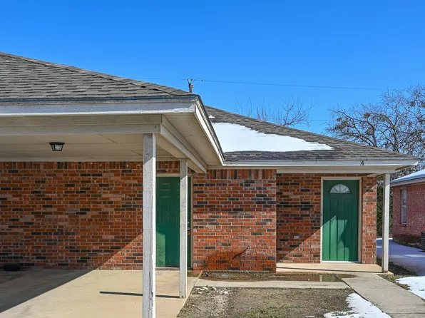 604 N Sewell Dr, Decatur, TX