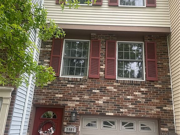 3rd image of 7407 Lafayette Sq