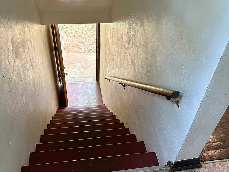 717 F St — Photo 4