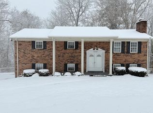 220 Grist Mill Dr, Beckley, WV 25801