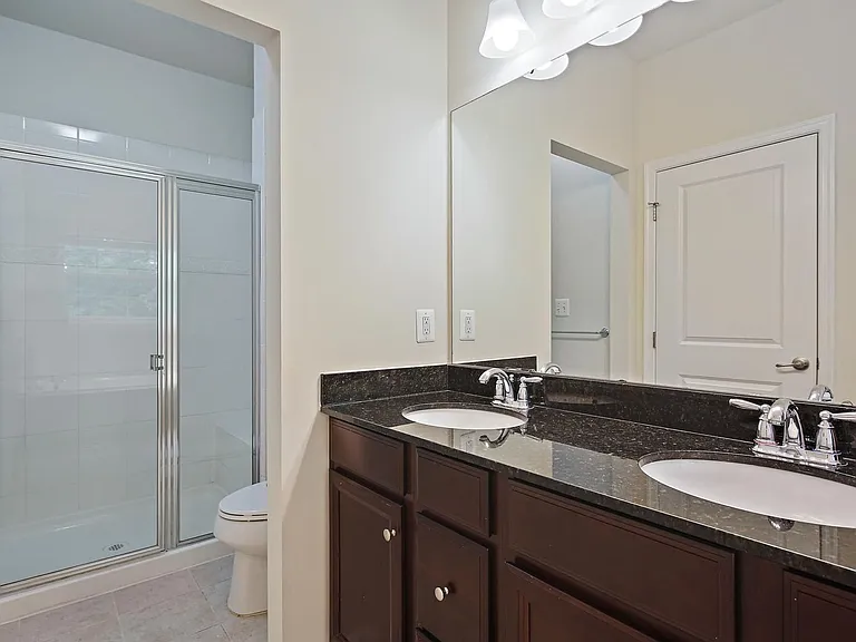 11675 Emerald Green Dr — Photo 18
