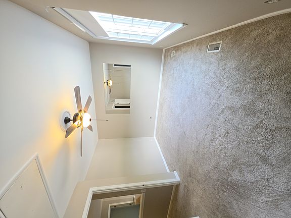 4th image of 407 Spaulding Rd #407
