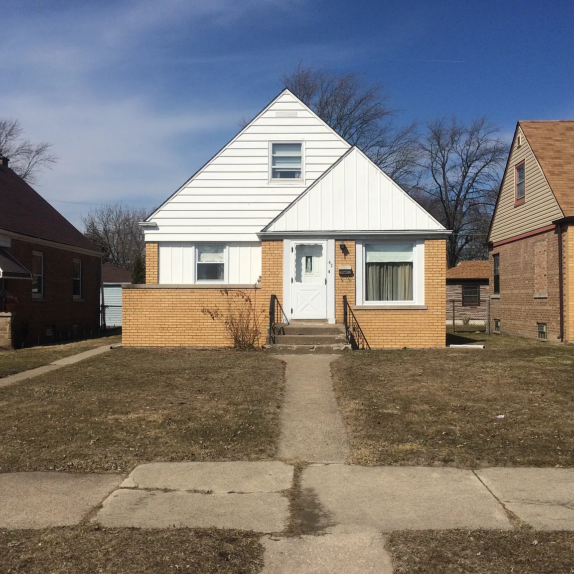 42 164th St photo 1