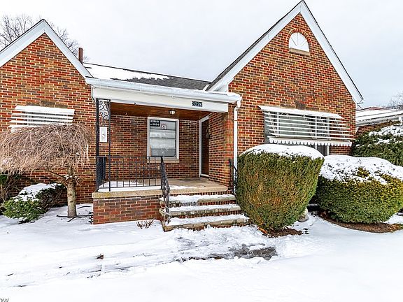 3rd image of 3226 Oakdale Ave