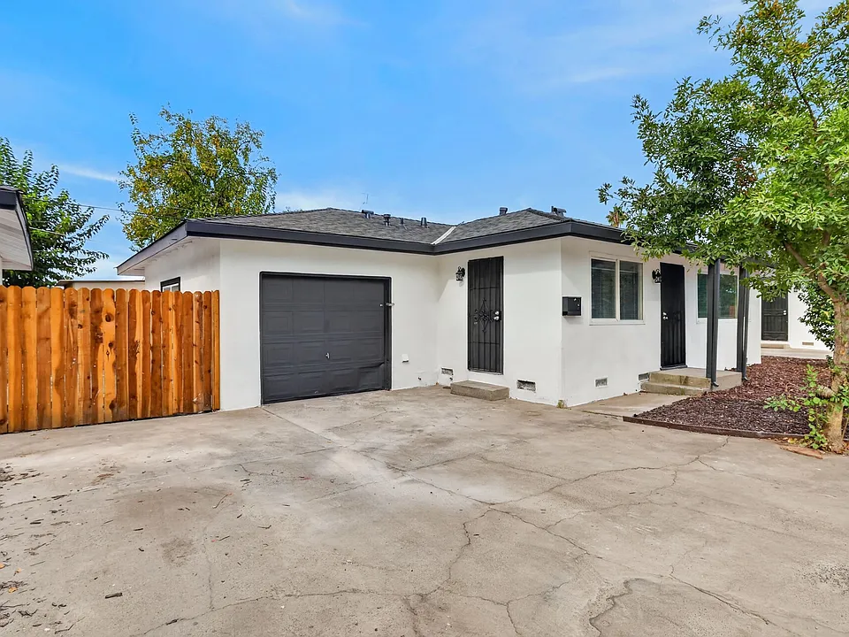 2784 Grove Ave