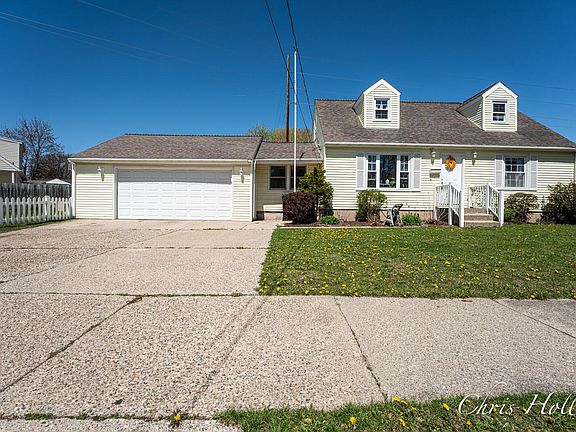 2nd image of 141 Highland Dr