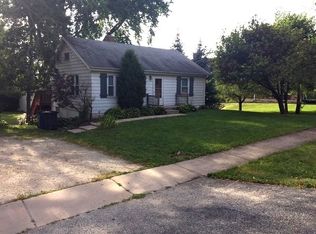 4906 Center Ave, Lisle, IL 60532