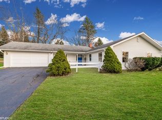 2232 Hanlon Rd, Libertyville, IL 60048