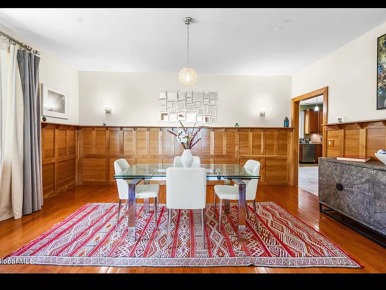 8 Fox Glove Ct — Photo 12