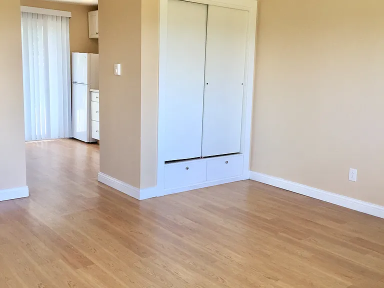 Brookside Apartments — Photo 8