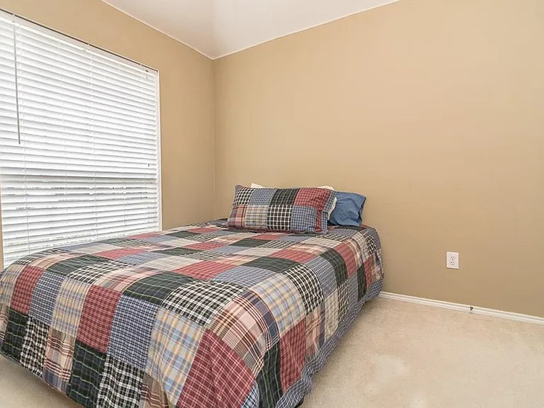 5708 Bedford Ln — Photo 12