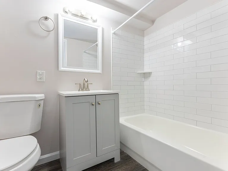 1514 N Luzerne Ave — Photo 4