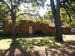 2808 Sherwood Rd, Mounds View, MN 55112