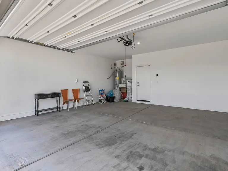 17352 W Paraiso Ln — Photo 16