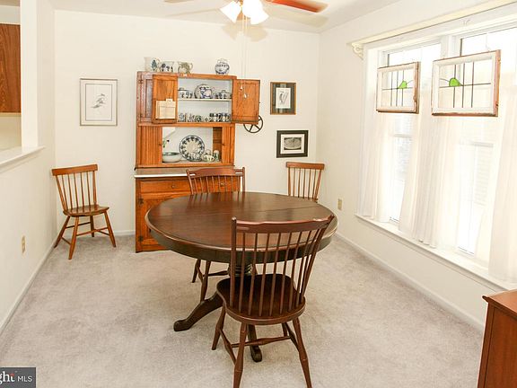 5th image of 11 Kensington Ct
